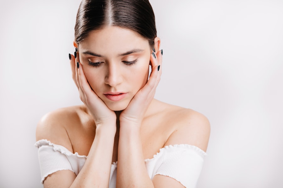 Photo stress, hormonal health, women