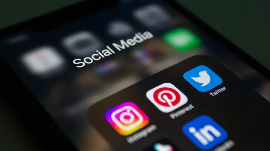 Photo social media common mistakes moderation
